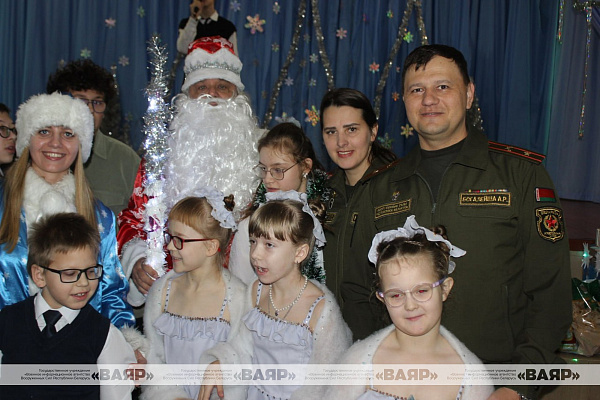 Военнослужащие 62 зрп ЗОК посетили Гродненскую специальную школу-интернат № 1