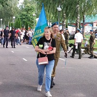 В Витебске в эти минуты широко празднуют День десантников и сил специальных операций