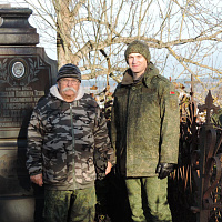 Воспитанники клуба «Гренада» и гвардейцы 11 омбр отдали дань уважения павшим