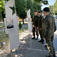 Военнослужащие 72 ОУЦ посетили мемориальный комплекс «Жертвам фашизма»