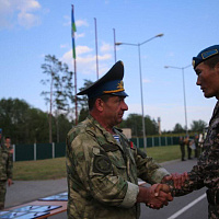 Награждение участников испытания на право ношения нагрудного знака «Доблесть и мастерство»