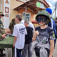 Выставка вооружения и военной техники от слонимских гвардейцев