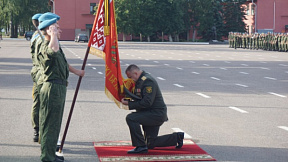 Церемония прощания с Боевым знаменем