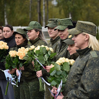  В Вооружённых Силах военнослужащие поздравили  матерей с праздником — Днём матери