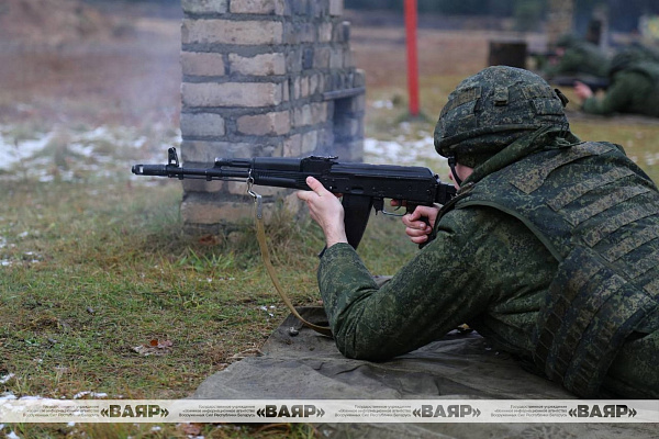 Занятия по огневой подготовке с военнослужащими 120 омбр
