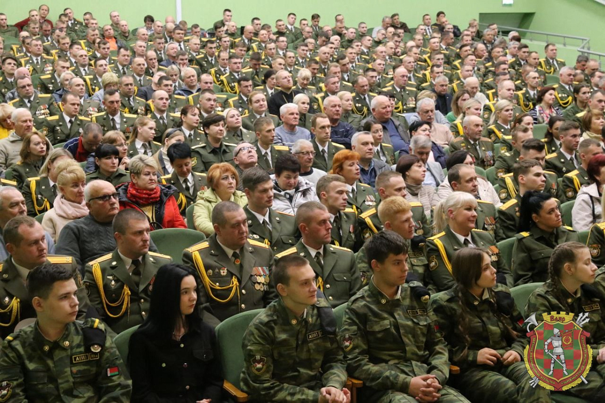 С праздником, гвардейцы! — ВАЯР