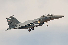 Сингапур намерен закупить боеприпасы для истребителей F-15SG
