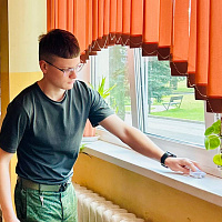 Личный состав инженерного полка СЗОК принимает участие в республиканском субботнике