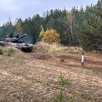  Занятия по вождению боевых машин с курсантами Военной академии