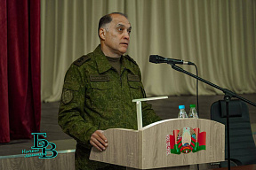 Генерал-лейтенант Александр Вольфович провёл встречу с офицерами Брестского гарнизона