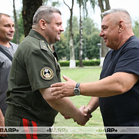 Генерал-майор Вадим Денисенко провел приём ветеранов ВДВ и ССО нашей страны