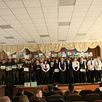 Поздравили военнослужащих 