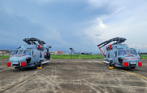 Индия получила первые два американских корабельных вертолёта MH-60R