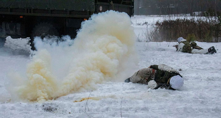 В воинских частях и соединениях продолжаются занятия по боевой подготовке