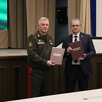 Военная академии и Академия управления при Президенте подписали меморандум о сотрудничестве