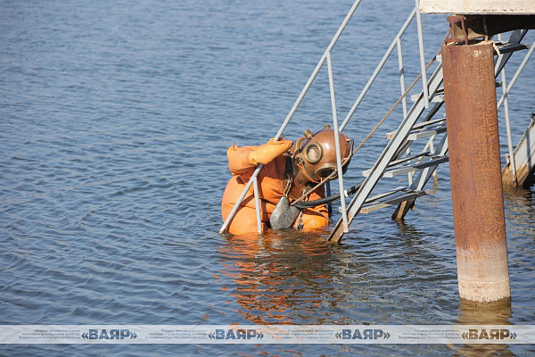 Занятия по водолазной подготовке с курсантами 72 ОУЦ