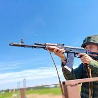 С новым пополнением продолжаются занятия по боевой подготовке
