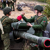 Занятия по огневой подготовке с курсантами Военной академии