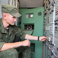 Расчёты ЗРК С-300 заняли боевые позиции
