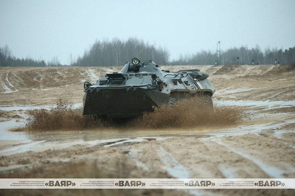 Занятия по боевой подготовке с курсантами Военной академии