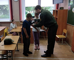 Представители военно-медицинского института в БГМУ провели занятие по медицинской подготовке для школьников