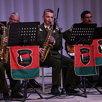 С праздником, гвардейцы!