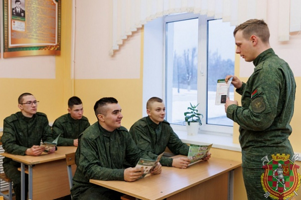 Молодой офицер – остальным пример