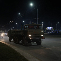 У гвардейцев — ночной марш