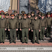 Командный состав тыла Вооружённых Сил возложил цветы к обелиску погибшим военнослужащим и гражданским лицам