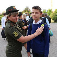 Военнослужащие провели акцию в рамках месячника безопасности дорожного движения