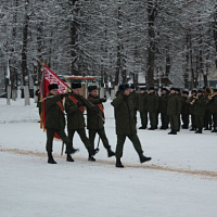 «Служите достойно!»