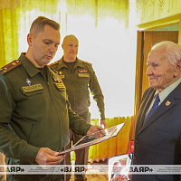 Полковник в отставке Анатолий Жариков отмечает 95-летний юбилей
