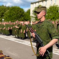 Торжественное вручение оружия в 188 ибр