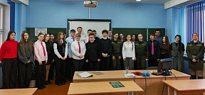 Военнослужащие продолжают проводить профориентационную работу