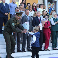 Торжественная линейка, посвящённая Дню знаний