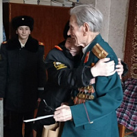 «Примите искренние поздравления!»