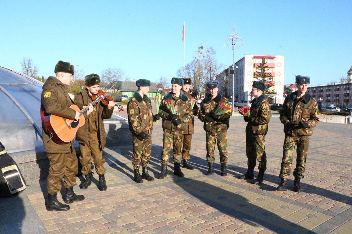 В воинских частях и соединениях прошли праздничные мероприятия