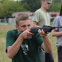 В 6 омбр продолжаются занятия с воспитанниками военно-патриотического лагеря