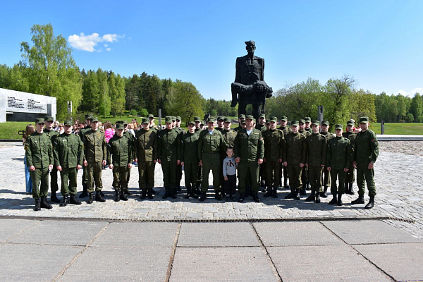 Армейские спортсмены отдали дань памяти и уважения всем погибшим в Хатыни