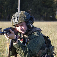 Занятие по огневой подготовке с военнослужащими подразделения РЭБ 