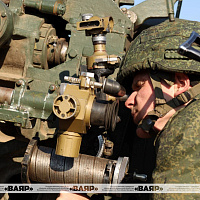 Занятия с дивизионами 2С5 «Гиацинт-С» и 2А65 «Мста-Б»