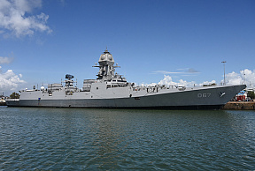 ВМС Индии приняли второй эсминец УРО «Проект-15B»
