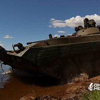 Военнослужащие 6 омбр отрабатывают занятия по форсированию водной преграды