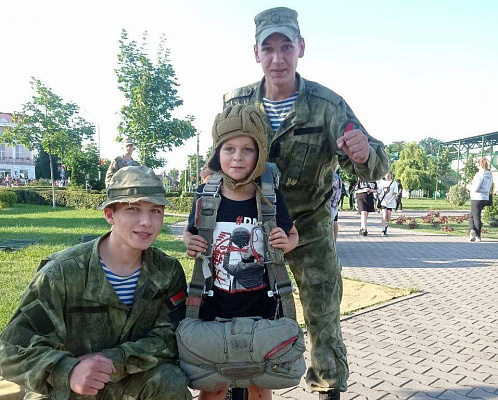 Военнослужащие в/ч 89417 организовали выставку в городе Лунинец