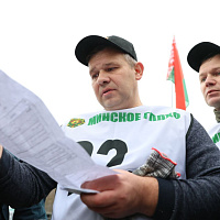 И пером и топором!