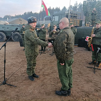 Праздничный концерт от гвардейцев