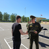 В 65 автбр состоялось чествование военнообязанных, увольняемых в запас