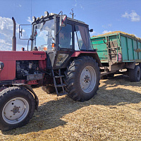 Военнослужащие 36 дмостбр продолжают оказывать помощь аграриям в уборке урожая