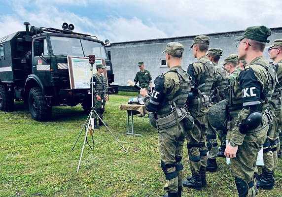 Военнослужащие воинских соединений и частей продолжают совершенствовать воинское мастерство