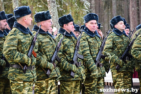 В Гомельском районе военнообязанные территориальных войск приняли присягу